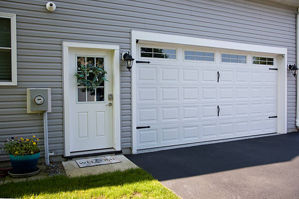 24/7 Emergency Garage Door Panel Replacement experts in Marion County County, TN